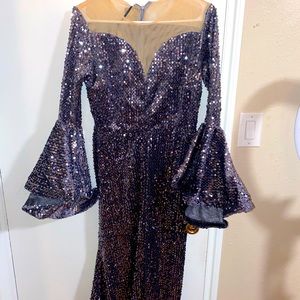 Wedding guests’ dress